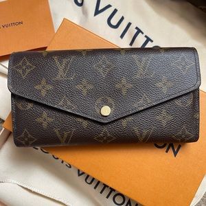 Louis Vuitton Sarah wallet Authentic